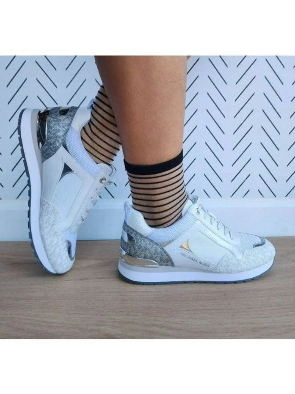 ⭐Women Silky Socks 5 Pairs Transparent Elastic Mesh  Multi design Ankle Black Ne